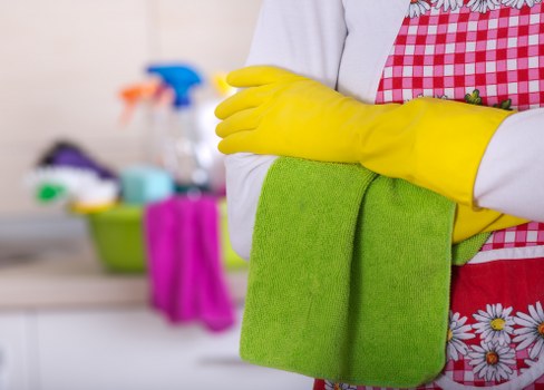 Deep cleaning and stain removal on a mattress
